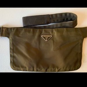 Vintage Prada crossbody/ fanny